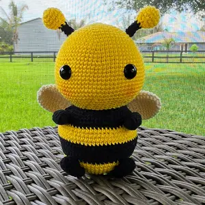 Zoe the bee