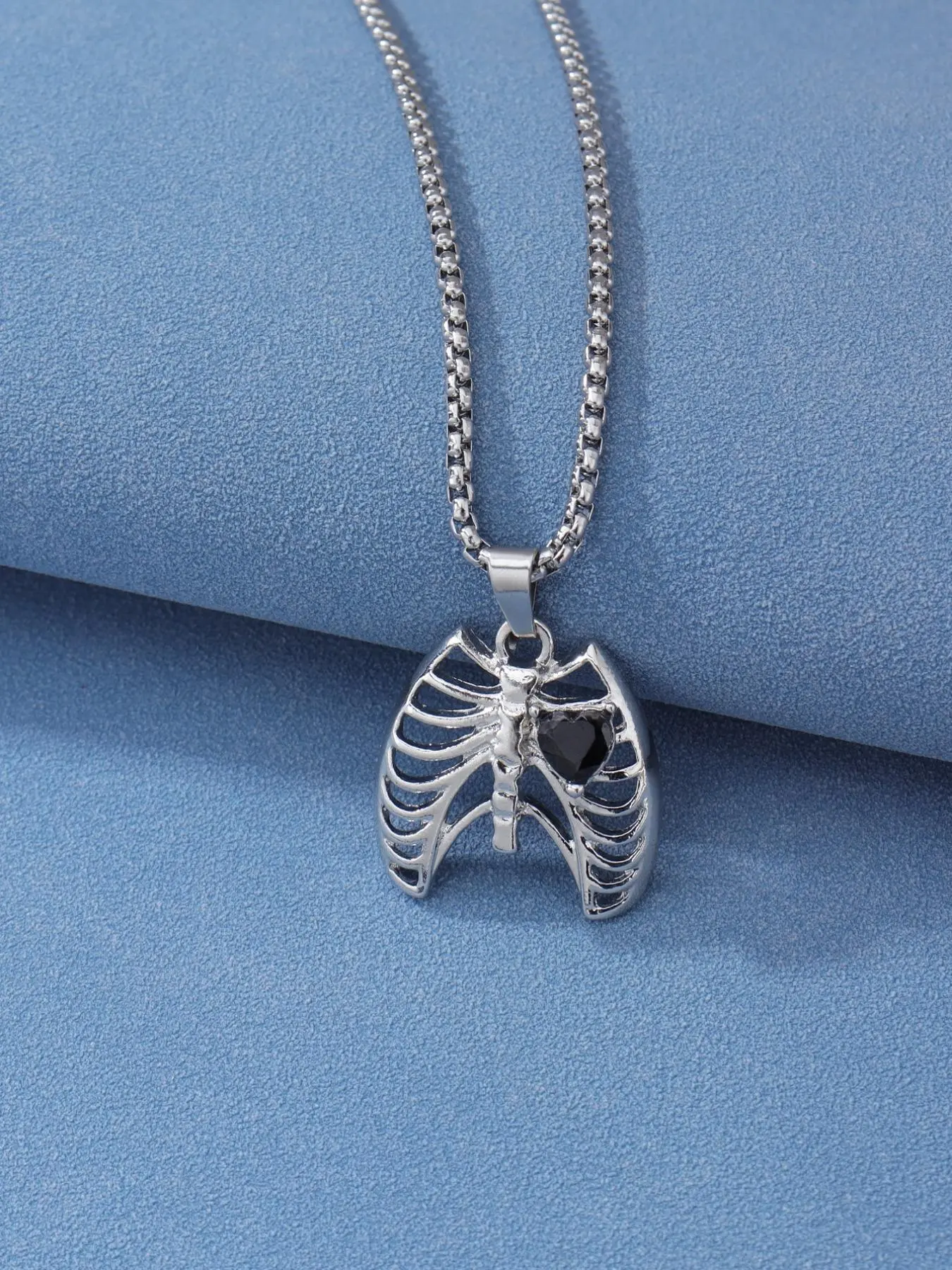 Punk Style Skeleton Heart Design Pendant Necklace, Rhinestone Decor Stainless Steel Necklace for Party, Daily Decor, Trendy All-match & Exquisite Jewelry for Birthday Gift, Halloween, Charm Necklaces, Statement Necklace