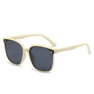 RetroSunglasses -01 RetroSunglasses -01