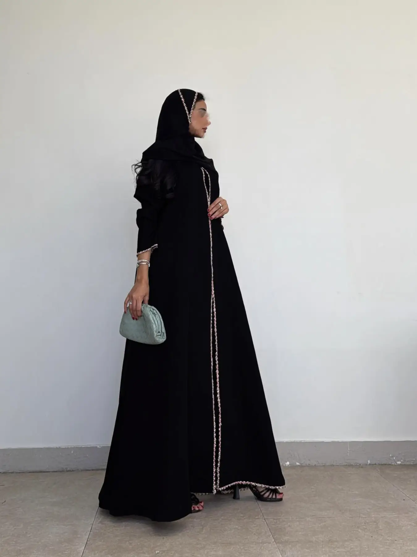 Elegant Long Sleeve Abaya Dress with Embroidery, Oversized Fit, Includes Headscarf, Perfect for All Seasons
