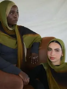 1pc artistic three-color gradient long scarf, soft focus and smudged Hijab Tignon Scarf daily high-end decorative scarf