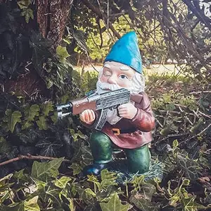 Garden Gnomes, Gnome Statues, Military Gnome with Gun, Funny Army Gnomes Decorations for Yard, Indoor Outdoor Halloween Christmas Thanksgiving Gifts (Blue)