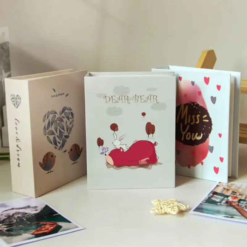 New 6 Inch Mini Heart Cute Portable Scrapbook Photo Album, Student Card Book, Travel Memory Album, Insert Photo Album for Valentine's Day, Christmas, Halloween, Thanksgiving, Birthday & Holiday Gifts, Perfect for Decoration, Travel and Parties