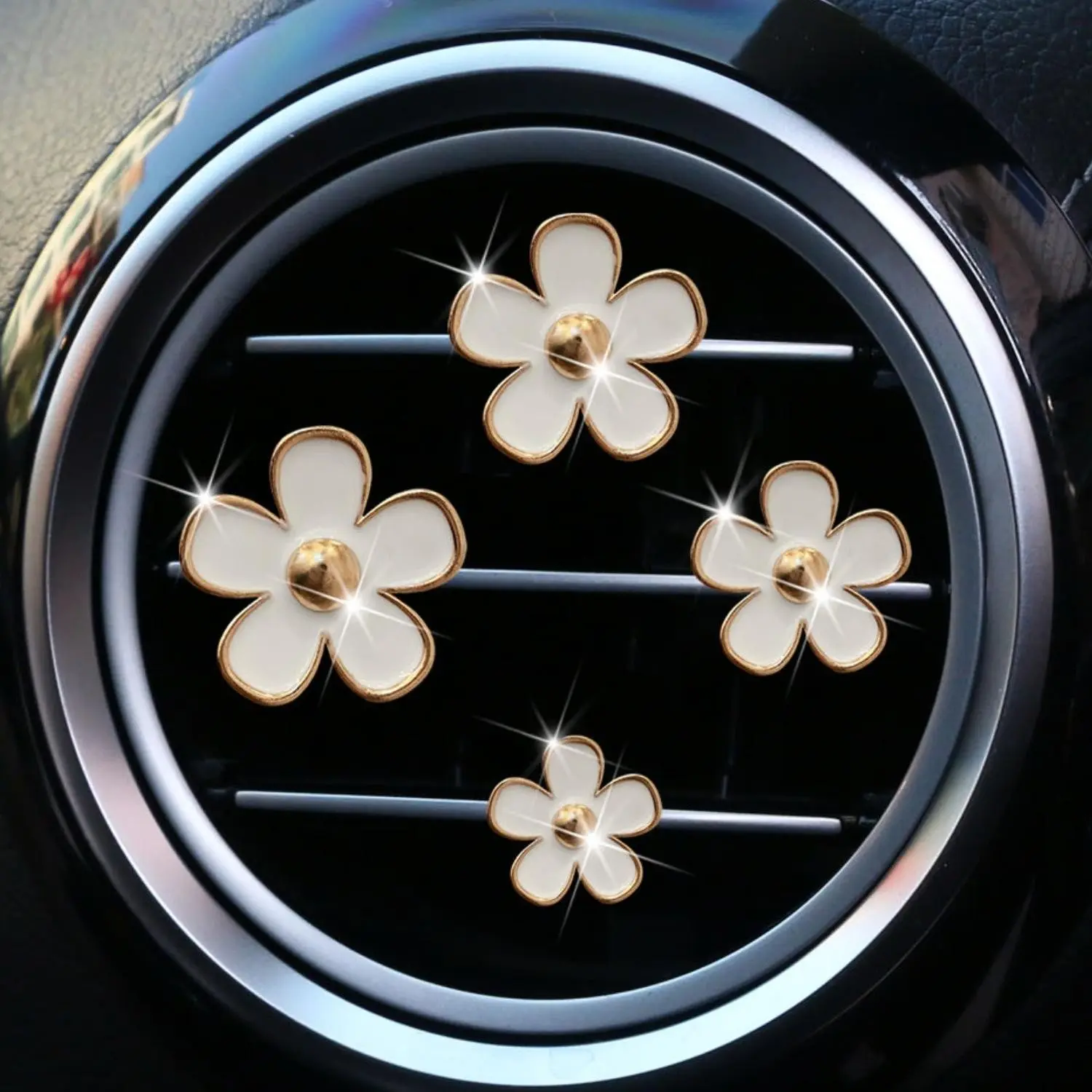 4-Piece Alloy Daisy Car Air Freshener Clips, Cute Flower Design Vent Decor, Clip-On Car Fragrance Set, Car Scent, Women's Car Accessories
