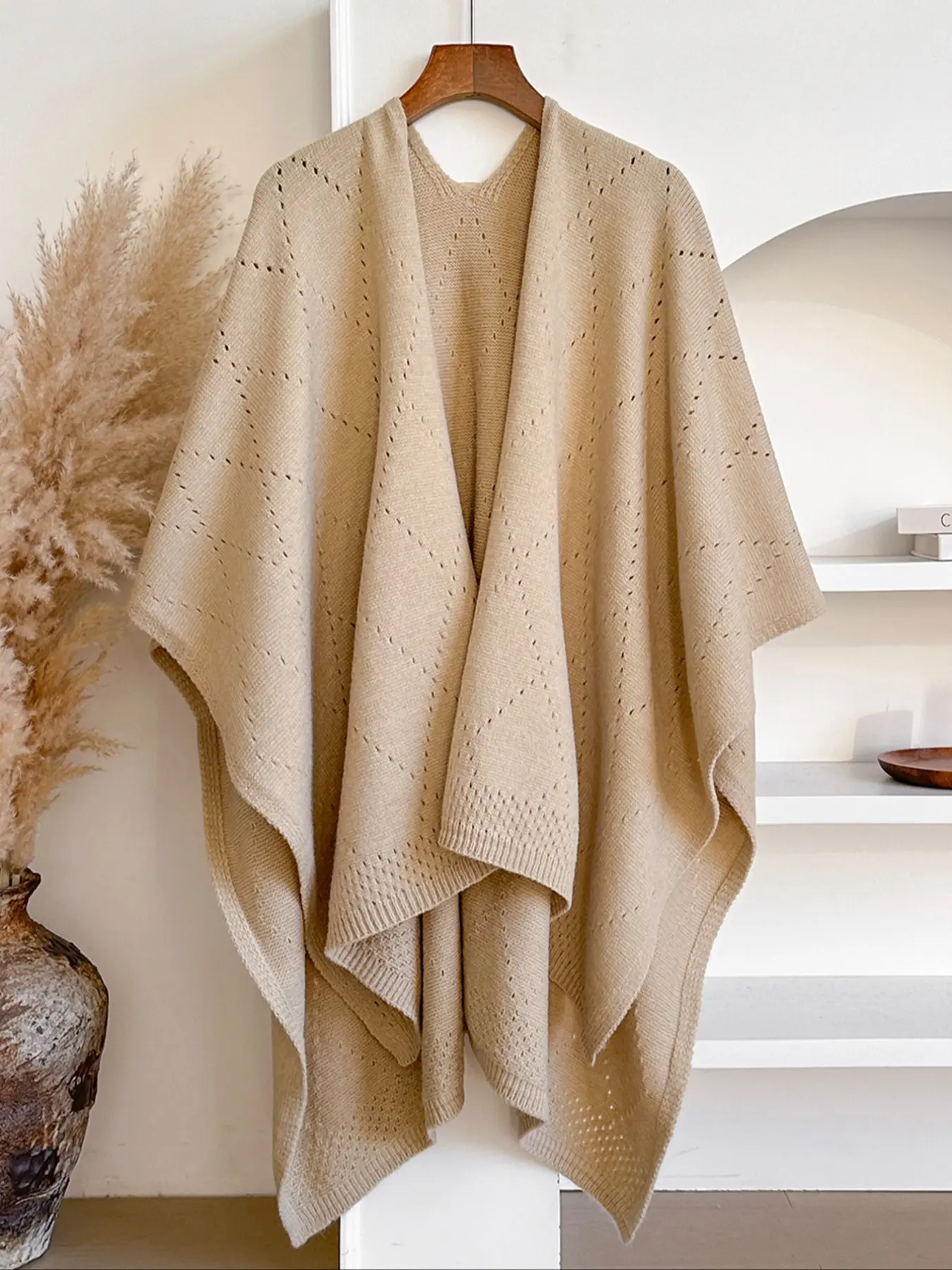 Elegant Designer Shawl Scarf, Warm Fringe Design, Fringe Trim Shawl, Fitted Plain Woven Fabric, Perfect for Fall & Winter Travel, Casual Style, Solid Color Shawl, Fashion Shawl
