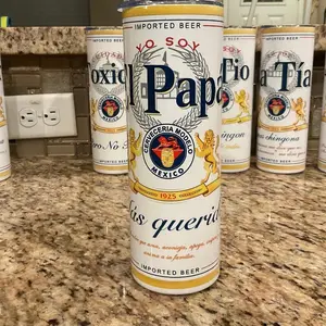 El Papa mas querido tumbler 20oz Modelo Tumbler with splash proof lid and plastic straw