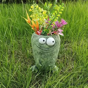 Cute Frog Planter with 2 Lucky Bamboo Stalks, Ceramic Frog Flower Pot & Pen Holder for Indoor Desk Décor, Creative Gift for Home or Office