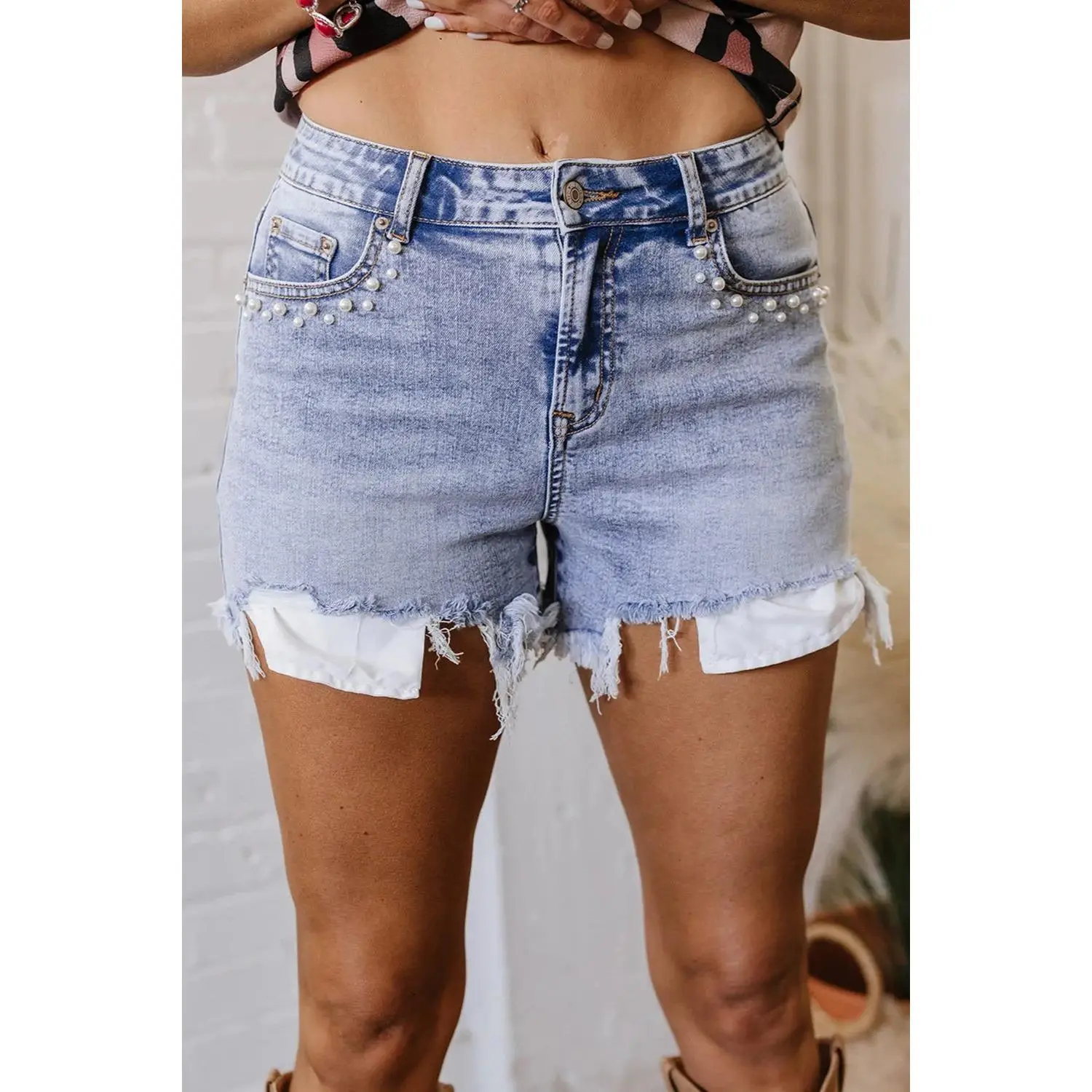 Pearl Studded Pockets Raw Hem Denim Shorts