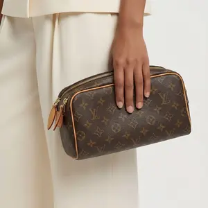 Pre-owned Louis Vuitton Canvas Toiletry Bags Dopp Kit Monogram Toiletry Kit