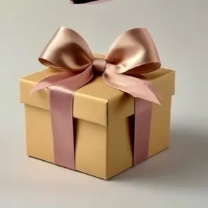 Caja misteriosa    Para emprendedoras precios de mayoreo. 30 piezas mixtas diferentes estilos de  tops blusas playeras y vestidos , todas las tallas S M L