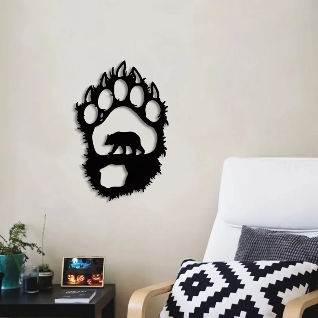 1pc classic black bear - themed wall art piece. This elegant metal wall hanging, crafted from iron, is ideal for stylishly decorating your living room and other indoor spaces.Statue ornaments
