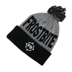 Pom Pom Beanie Black
