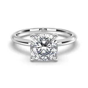 Lab Grown Diamond Engagement Ring "Mira"