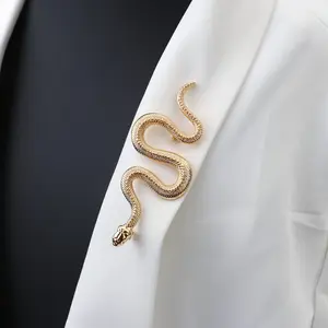 Exaggerated Snake Brooch Male Retro Personality Fashion Geometric Python Badge Jacket Pin Decoration Female