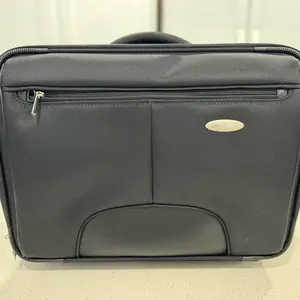 Samsonite  Business Case with 16 in labtop pocket. Like new