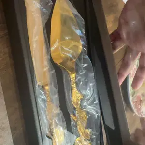 2pcs Set of Cake Knife And Spatula With Luxury Rose Shaped Handle, Suitable for Weddings, Birthday Party, Anniversaries, Ramadan Festivals And Event Tableware Gifts 2Pcs-Gold