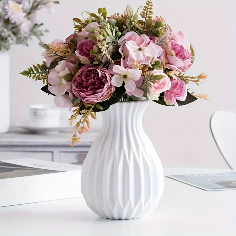 Bohemian Style Striped Plastic Decorative Flower Vase, Home Decor Vase, Decorative Flower Vessel, Elegant & Floral Arrangement, Perfect for Living Room, Study, Bar Cabinet Decor