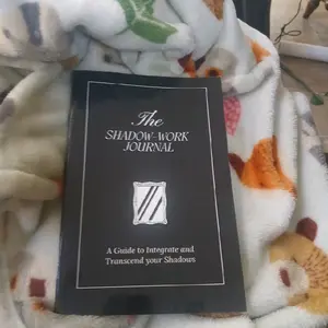 The Shadow Work Journal: A Guide to Integrate and Transcend Your Shadows - Personal Commitment Contract Interactive Exercises Over 30 Journaling Prompts for Healing Generational Trauma and Self-Compassion