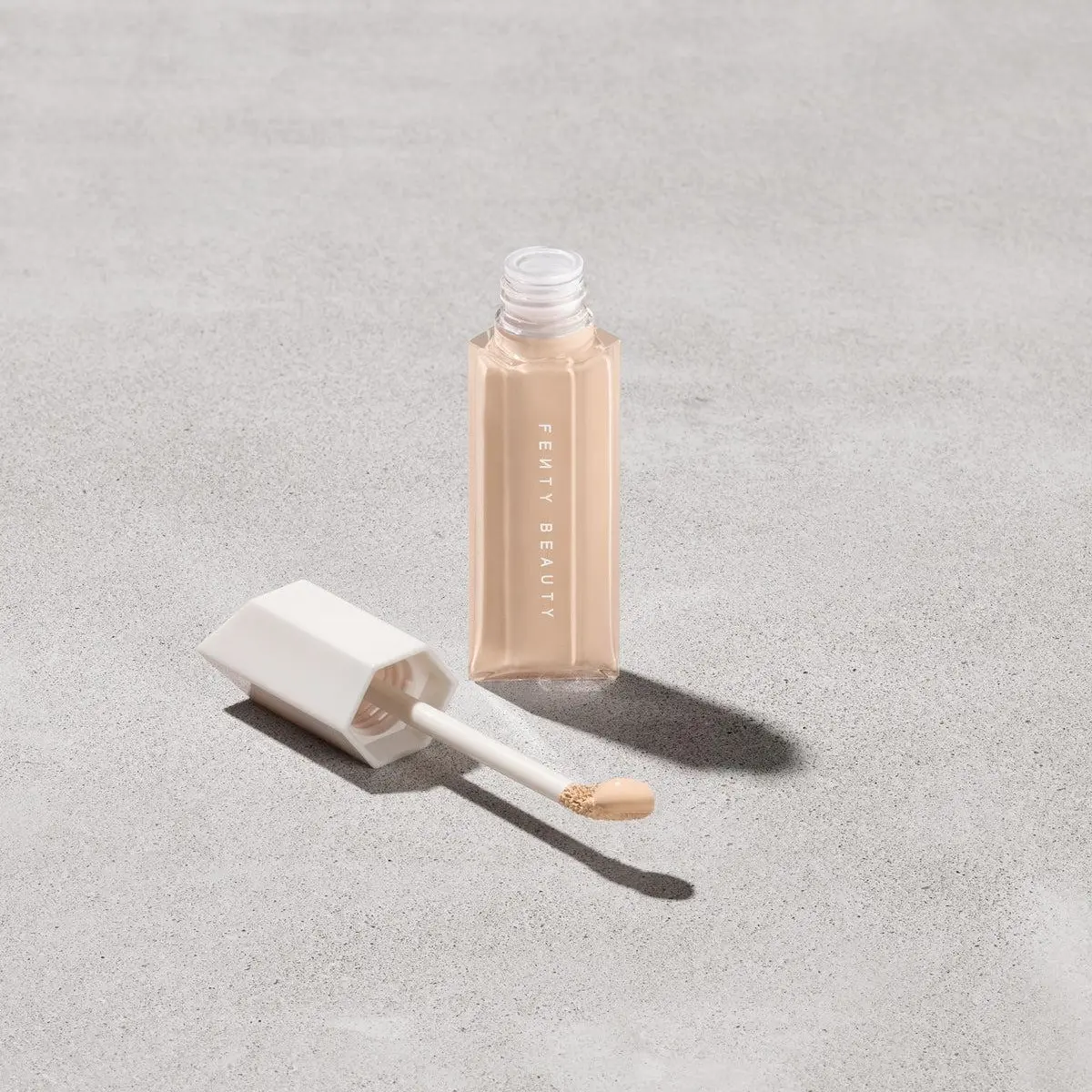 Fenty Beauty We're Even Hydrating Longwear Concealer — 160W Fenty Beauty We're Even Hydrating Longwear Concealer — 160W