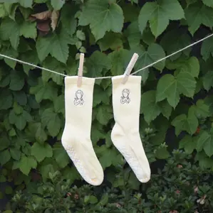 Angel Head Pilate Socks Egg Yellow Lalaland Yellow with White Embroidery Angel Figure & Ode Gel Grip Bottoms