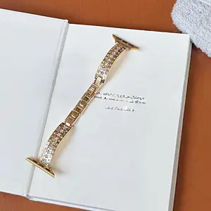 Fashion Commuter Luxury Bracelet Design Embedded Rhinestone Chain Adjustable Watch Band Smart Watch Strap Replacement for Apple Watch S11/s10/9/8/7/6/5/4/3