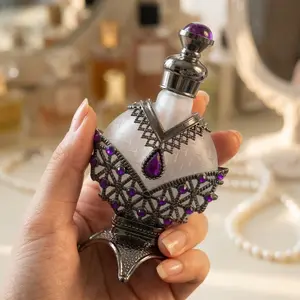 Natural Women's Perfume Oil Concentrate, Long-Lasting Floral Fragrance, Middle Eastern Musk Scent, 10ML Vintage Enamel Bottle