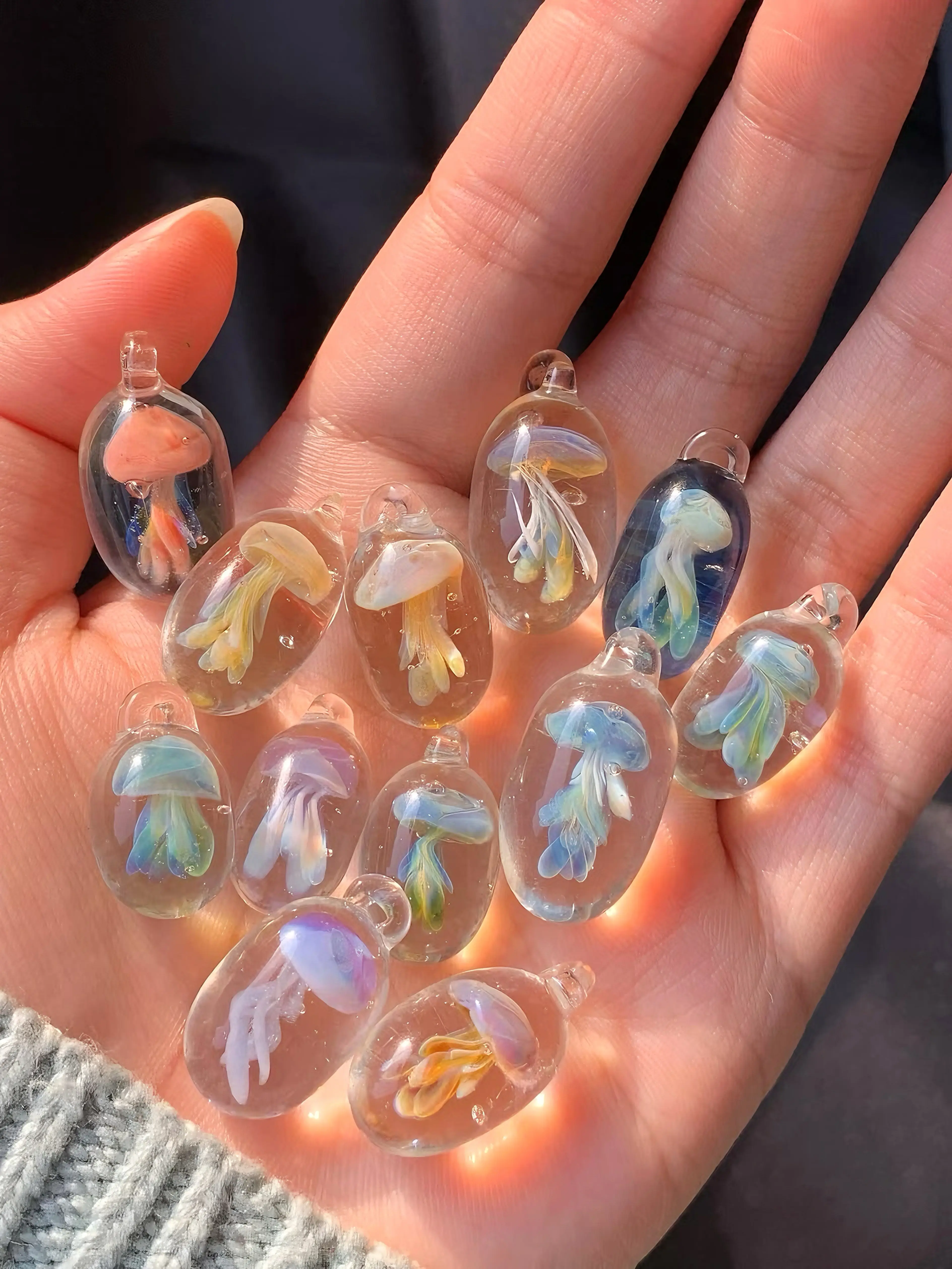 Unisex Whimsical Handmade Large Jellyfish Pendant Charms Necklace Set - Ocean-Themed Fashion Costume Jewelry Accessory, Exquisite Jewelry Gift