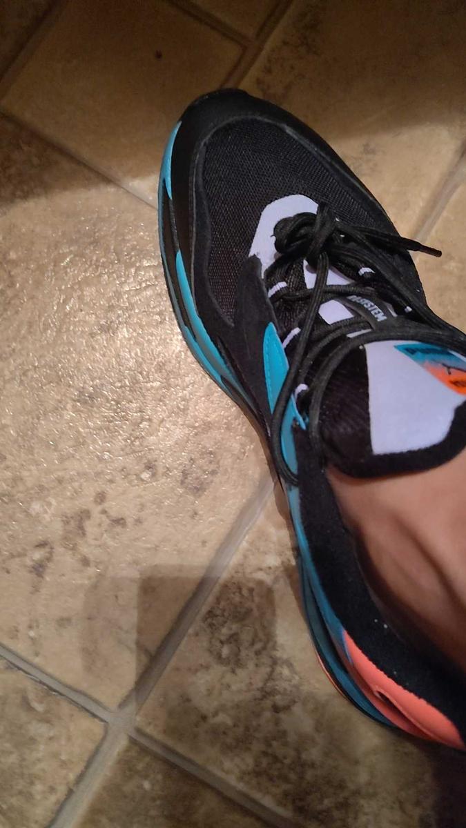 Item: 10, M, Black, Blue, Pink, Purple