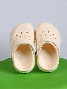 Summer New Plain Holey Shoes, Cute Thick Sole Anti-Slip Comfortable Back Heel, Two-Way Wear Toe Cover Sandals, Beach Resort Flip Flops, Slipper Shoes