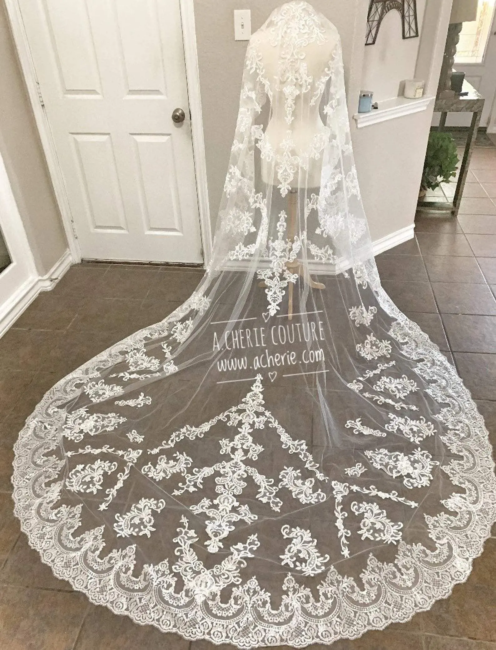 Cathedral Bridal Veil, 120-Inch Mantilla Style with Scalloped Appliquéd Lace Trim on Tulle, Includes Comb, Appliqué Edges, Long Length