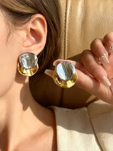 1 Pair of Fashionable Irregular Metal Disc Earrings, Women's Earrings, Simple One in Two, Wearing Gold and Silver Contrasting Casual Versatile Earrings