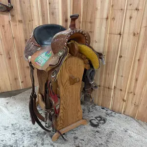 Used Twister Barrel Saddle, 14" Seat