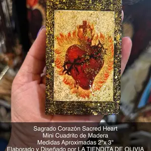 Sagrado Corazón Sacred Heart  Mini Cuadrito de Madera Medidas Aproximadas 2"x 3" Elaborado y Diseñado por LA TIENDITA DE OLIVIA