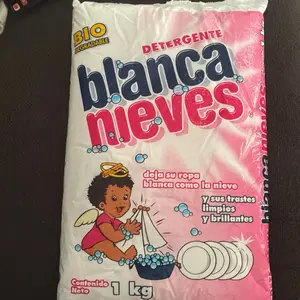 Blanca nieves powder detergent