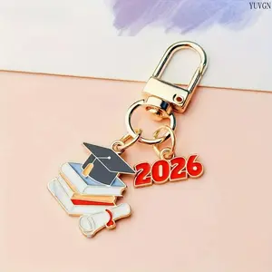 2026 Graduation Keychain, 2Pcs Cute Charm Pendant, Graduation Keepsake Souvenir Gift, Lightweight Durable Bag Accessory for Graduation Party Ceremony Students