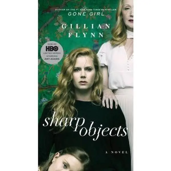 USED Book - Sharp Objects (Movie Tie-In) by Flynn, Gillian (Paperback) - english