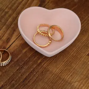 Cement Heart-Shaped Trinket Tray | 7x8cm | Unique Concrete Decor | Minimalist Jewelry Holder | Valentine’s Day gift Organiser Light