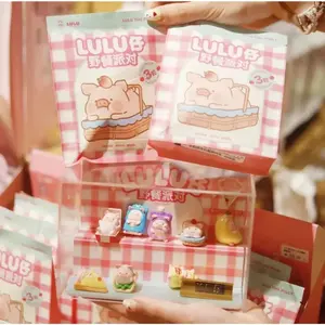 882. LULU THE PIGGE Picnic Party Series Mini Beans Blind Bag