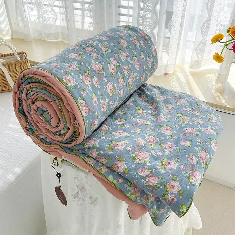 A summer thin blanket with air conditioning, machine washable, skin friendly, breathable, single piece without pillowcase, suitable for office, bedroom, dormitory, Summer Cooling Blanket, Floral Print Blanket, Summer Blankets