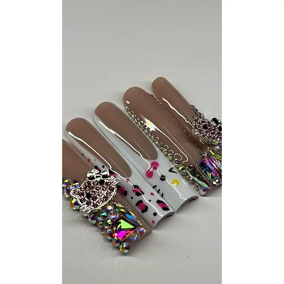 SNOB | SQUARE | XL LONG | PRESS ON NAILS SNOB | SQUARE | XL LONG | PRESS ON NAILS