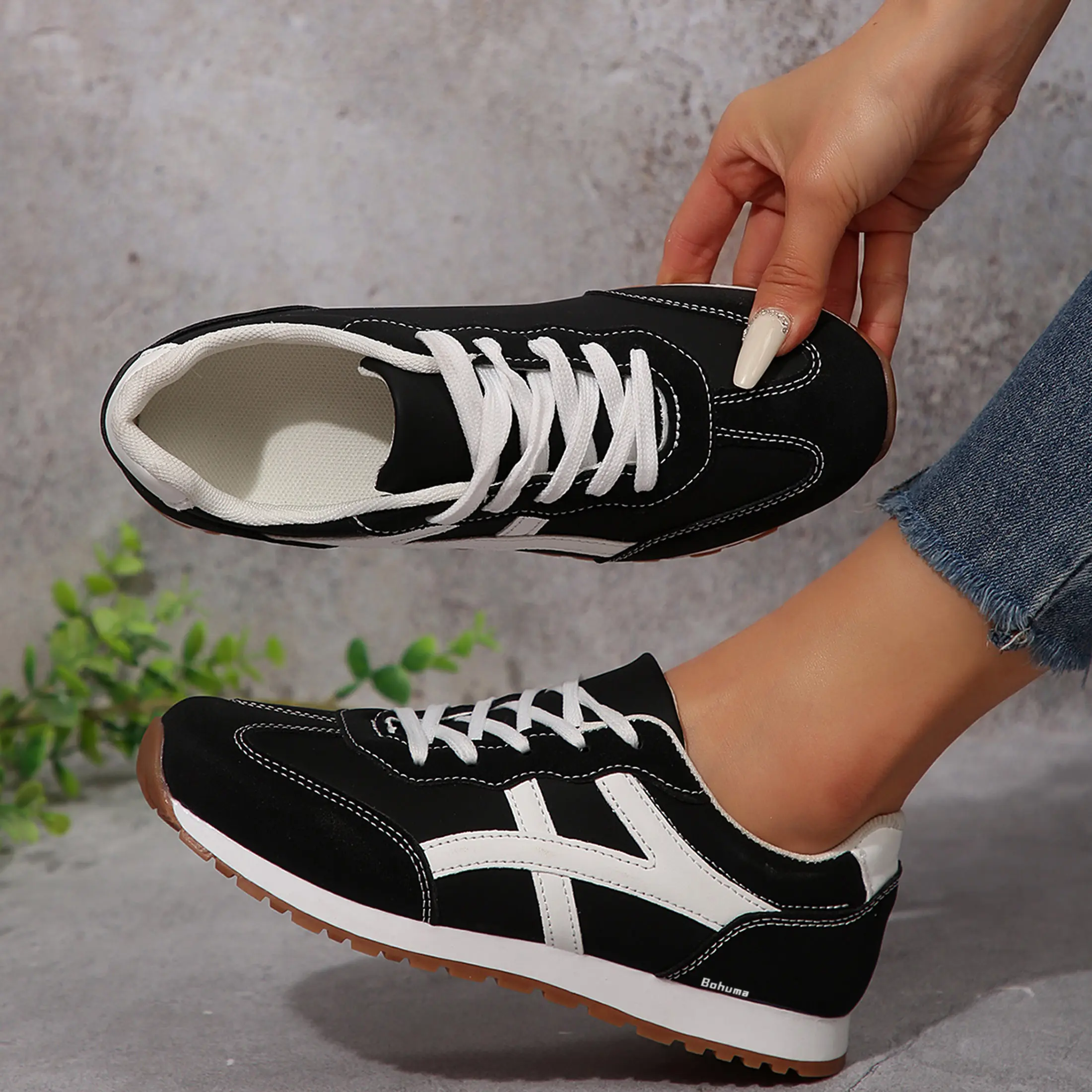 Women's Contrast Stitch Retro Sneakers Indoor Outdoor Anti-Skid Comfortable Daily Shoes Springfresh