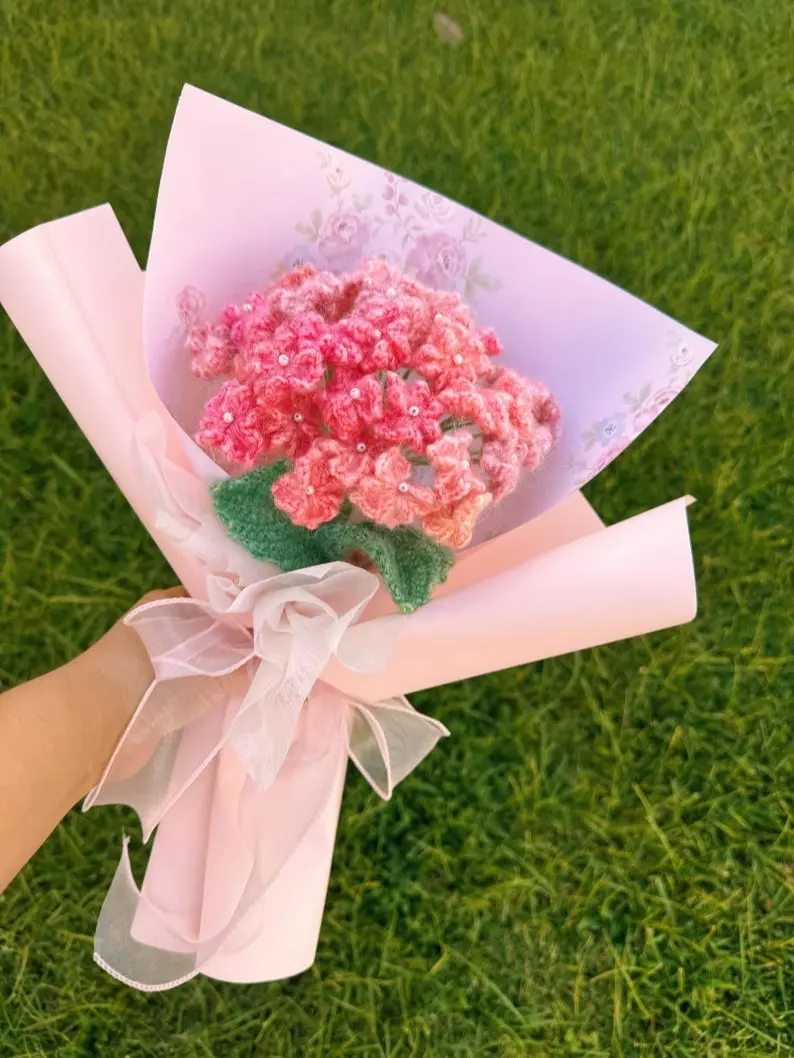 Crochet Hydrangea bouquet, 40 flowers, hand made, gift for teacher, mom, friends