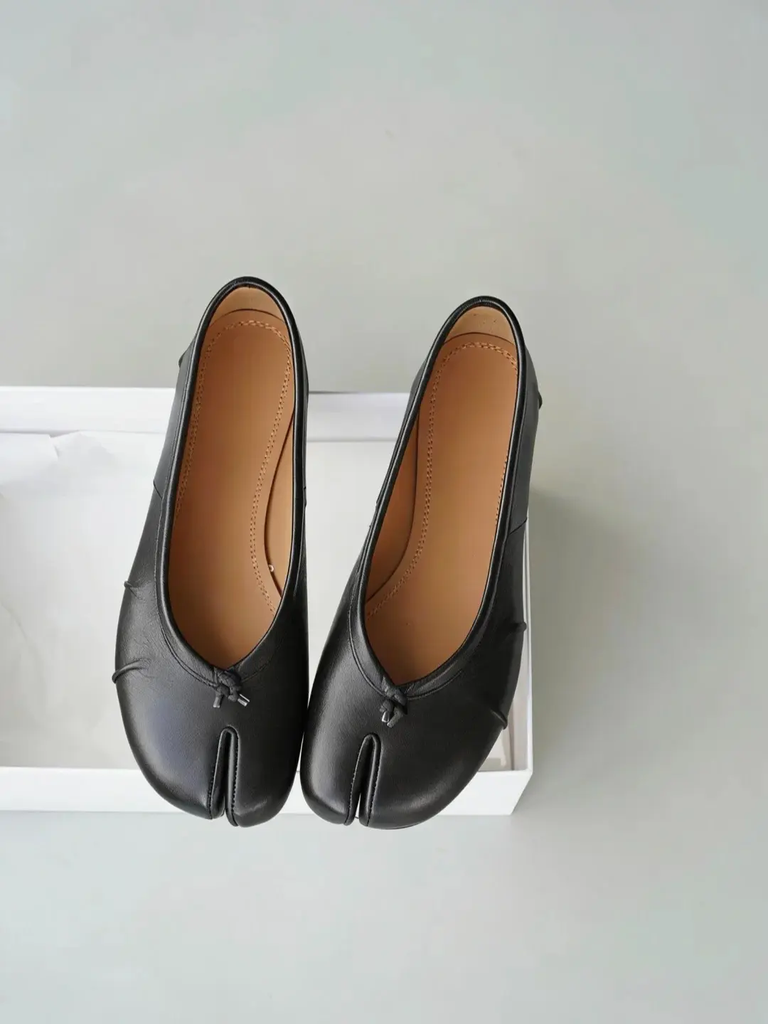 Women's Faux Leather Ankle Boots - Minimalist French Elegant, Soft Flat Sole, Round Toe, Premium Creased Front, All-Season Versatile Shoes, All Seasons