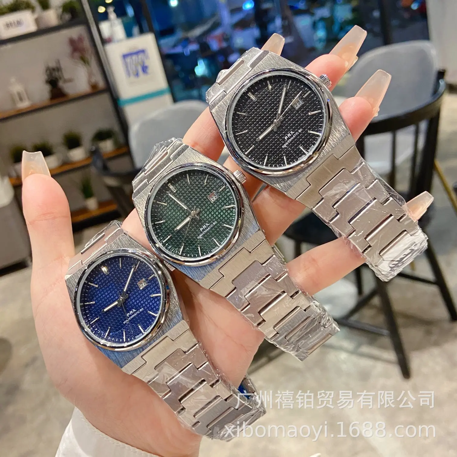 Fashionable Stylish Couple's Watch for Men and Women - Super Gamer Watch with Calendar, Simple Design, Fashionable Stylish Watch