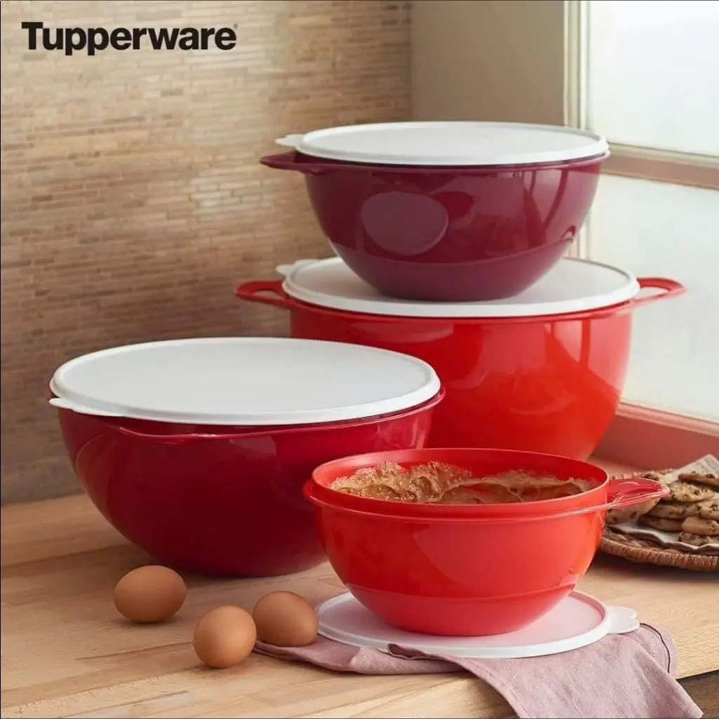 Tupperware Thasta Tower Bowls Set of 4 with Built-in Thumb Handle