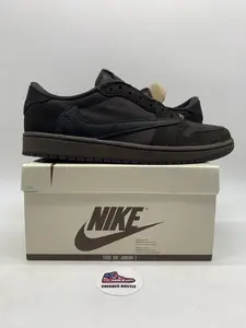 Jordan 1 Retro Low OG SP Travis Scott Velvet Brown