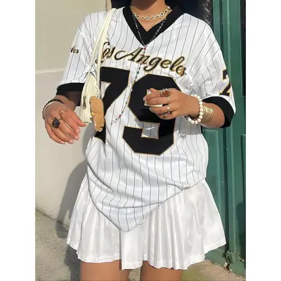 Verdusa Women's Plus Size Oversized Jersey Shirt Graphic