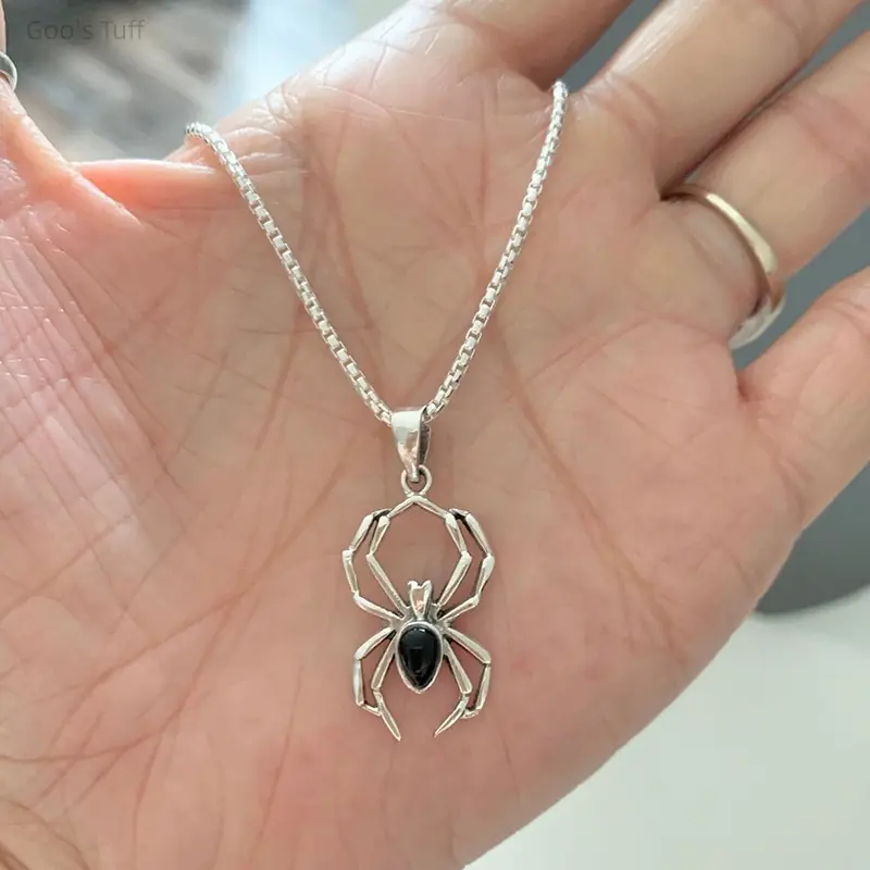 Women's Gothic Oversized Statement Necklace, Ghost Spider Neck Jewelry, Viral Spooky Halloween Cosplay Party Accessory, Unique Bold Eye-catching Holiday Gift