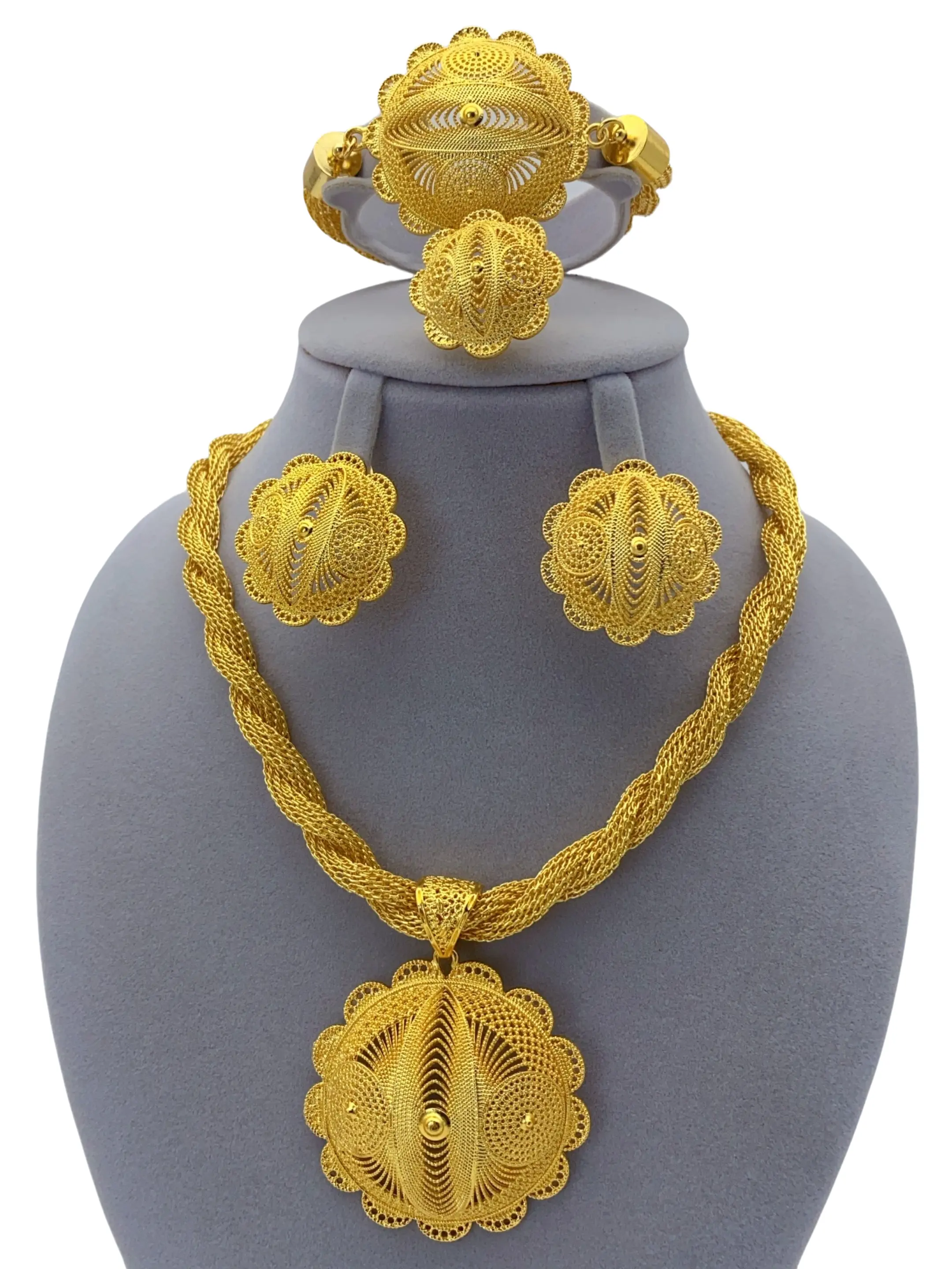 Round Pendant Elegant Jewelry Set for Women, 4-Piece Luxury Dubai Arabic Style Necklace Earrings Ring Combo, Party Accessories Gift Wedding Jewelry