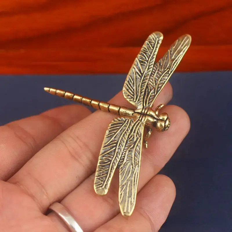 Retro-style  Elegant Vintage Brass Dragonfly Figurine -Antique-Style copper Art Decor for Living Room, TV Stand &Porch Accent, Unique Collectible DragonflySculpture, Perfect Gift ldea